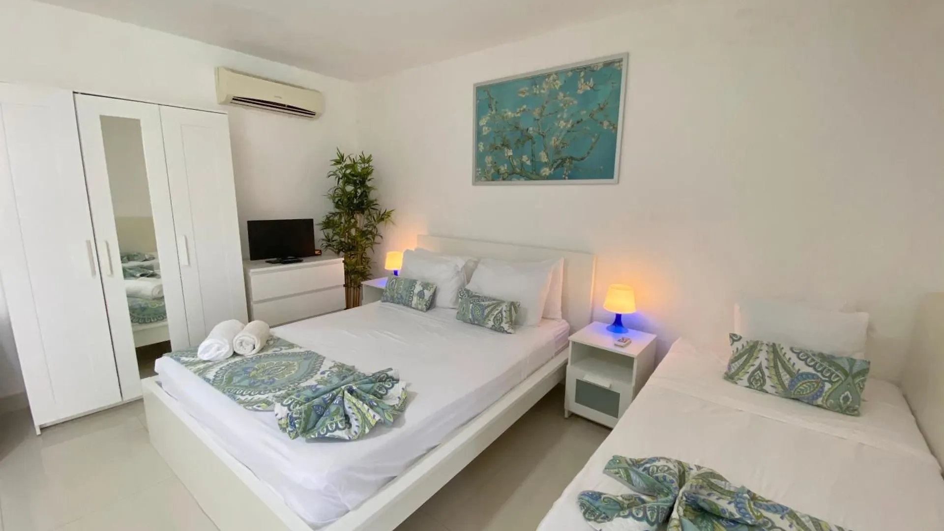 Apartahotel Olas De Sol Caribe Playa Los Corales Punta Cana